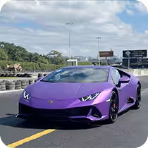 Lamborghini Huracan roxa